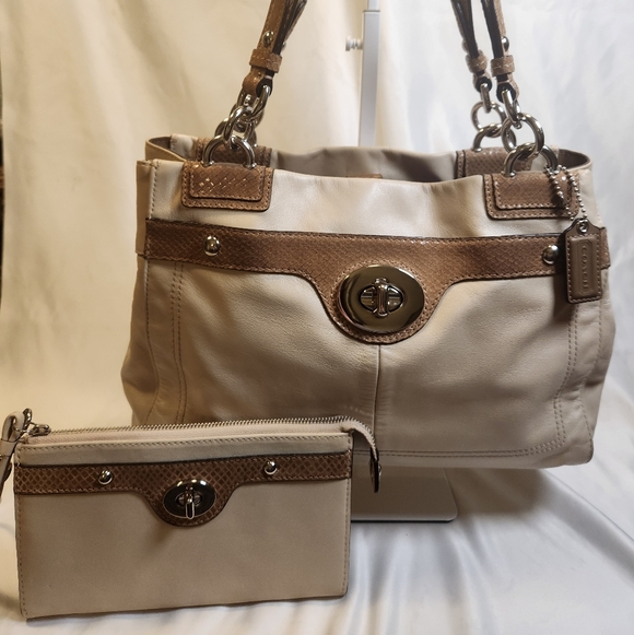 Coach Handbags - Coach Penelope Carryall Bag Leather And Snakeskin With Matching Wallet/Wristlet